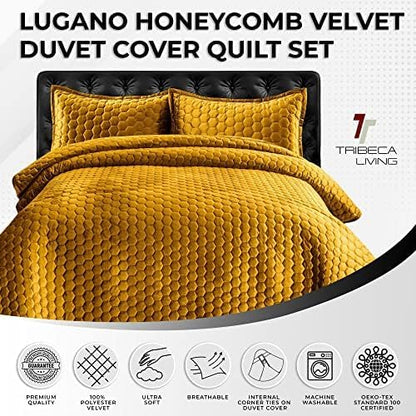Tribeca Living Lugano Oversized Velvet Quilt Set - All Season, Extra Large, 3 Piece Queen Size Comforter Set with 2 Pillow Shams in Gold Honeycomb Pattern 260GSM