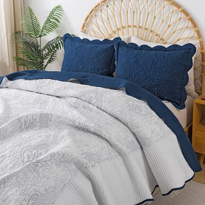 HoneiLife California King Quilt - Oversized King Bedspreads 128x120, 4-Piece Cal King Quilt Sets,Rustic Bedding Sets King Size,Reversible Coverlets Lightweight Bed Cover for All Season Use-Navy
