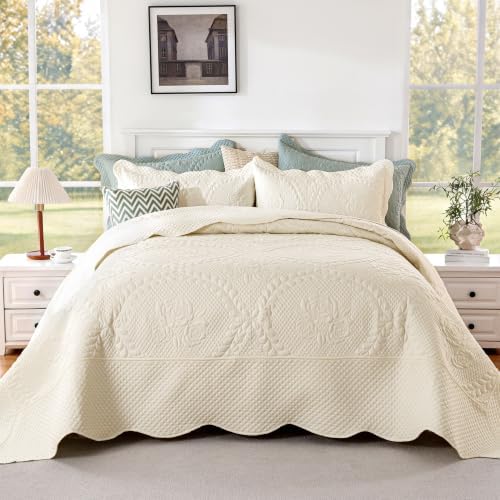 EVENHUG Oversized King Bedspreads California King Quilt Set with Pillow Shams Extra Wide Large King Size Quilts Lightweight Coverlet Bedding Sets Cream 120"x120"