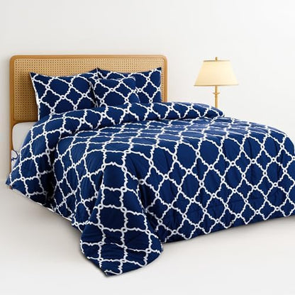 LUX Décor Reversible 5pc Queen Comforter Set, Printed Bedding Set, All-in-One Bed in a Bag, Includes 1 Comforter, 2 Pillow Shams, 1 Decorative Pillow & 1 Bed Skirt (Quatrefoil Navy,Queen)