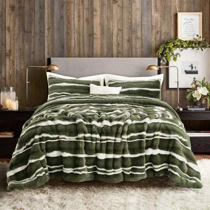 Wonderful 3 Pieces Fluffy Faux Rabbit Fur Comforter Set Queen Size, Dark Green Plush Fuzzy Bedding Set, Animal Stripes Design Warm Soft Comforter Bedding Set for All Season,90"x94"