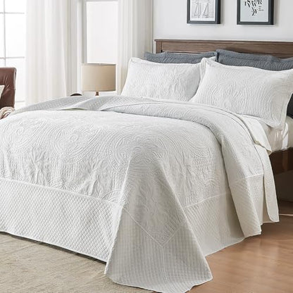 Qucover King Bedspread Medallion Pattern Quilt Bedding Set 3 Piece White
