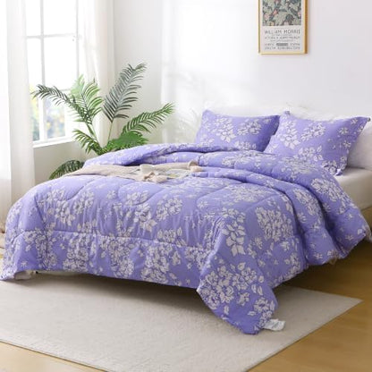 Mooreeke King Size Comforter Sets, Lavender Quilt with White Flower Patterned Bedding for All Seasons, 3-Piece Vintage Bed in a Bag with Fluffy Quilted Reversible Comforter & 2 Pillow Shams