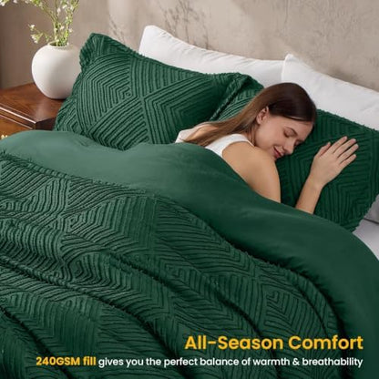 JOLLYVOGUE Emerald Green Queen Comforter Set, Boho Tufted Bedding Set 3-Piece, Ultra Soft Prewashed Microfiber, Includes 1 Comforter & 2 Pillow Shams