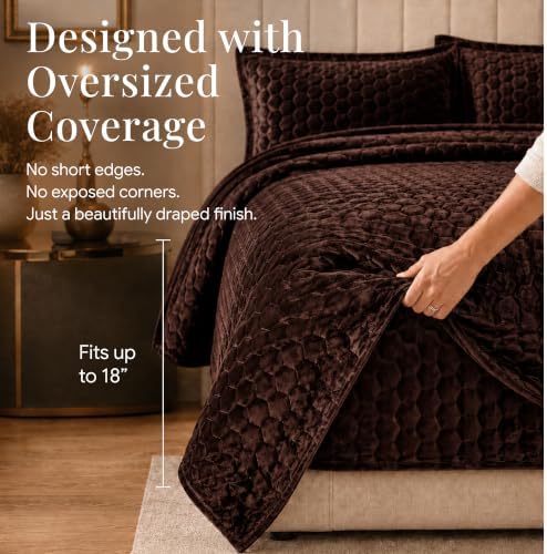 Tribeca Living Lugano Oversized Velvet Quilt Set - All Season, Extra Large, 3 Piece King Size Comforter Set with 2 Pillow Shams in Chocolate Honeycomb Pattern 260GSM