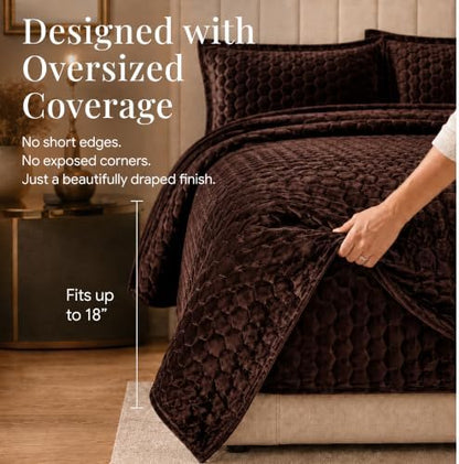 Tribeca Living Lugano Oversized Velvet Quilt Set - All Season, Extra Large, 3 Piece King Size Comforter Set with 2 Pillow Shams in Chocolate Honeycomb Pattern 260GSM