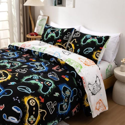 Holawakaka Kids Glow in The Dark Gamer Queen Size Bedding Set 5 Pieces