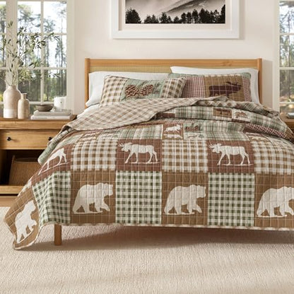 Great Bay Home Lodge Quilt Set - 2-Piece Twin/Twin XL Size Rustic Bedding Set - Lightweight, All-Season, Reversible Bedspread (Hemlock Green/Brown)