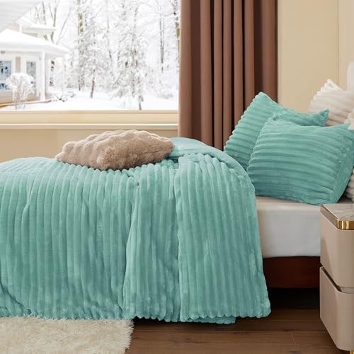 BEDELITE Fleece Queen Comforter Set, Fluffy Bed Set, Haze Blue