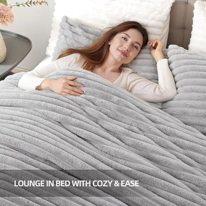 Smoofy Fluffy Full Size Comforter 3 PCS - Light Grey Fleece Bedding Set