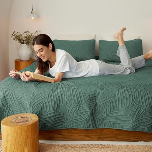 Exclusivo Mezcla Lightweight King Quilt Bedding Set, Soft Microfiber