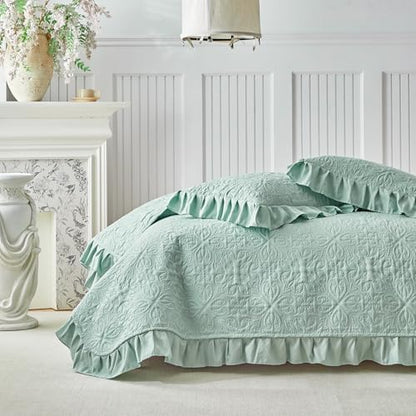Ruffles Quilt Set Queen Size 96 * 96in - 3 Pieces Solid Shabby Chic Farmhouse Ruffled Bedding Rustic Coverlet Lightweight Fluffy Summer Oversized Bedspread with Shams for Women Men Light Green