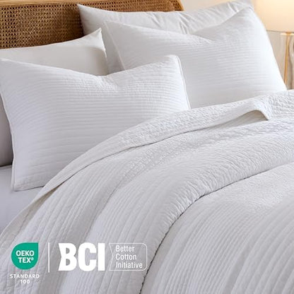 palassio Striped White 100% Cotton Quilt King Size Bedding Sets, Lightweight Crinkly Channel Pick Stitch Textured Bedspread Soft Shabby Chic Farmhouse Country Coverlet for All Season, 2 Shams