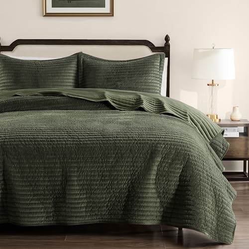 WDCOZY Velvet King Size Quilt Set - Olive Green Striped Soft Lightweight Bedspread, Dark Green Neutral Ribbed Farmhouse Country Rustic Coverlet, Modern Bedding Warm Thin Comforter, 3 Pieces