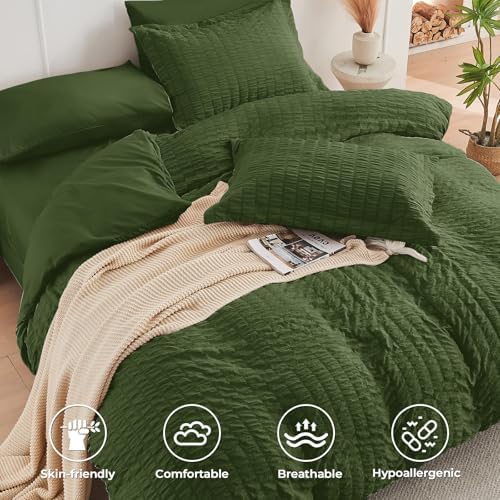 HYMOKEGE Olive Green Queen Comforter Set Seersucker 7 Pieces, All Season Luxury Bed in a Bag Queen for Bedroom, Bedding Set with Comforter, Sheets, Pillowcases & Shams