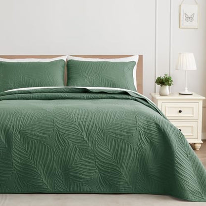 Exclusivo Mezcla Lightweight King Quilt Bedding Set, Soft Microfiber