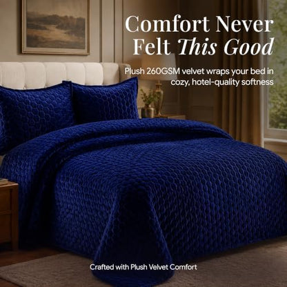 Tribeca Living Velvet King Quilt Set - Three-Piece Honeycomb Stitch Bedding, Super Soft 260GSM Velvet, Oversized Quilt and Two Sham Pillowcases, Navy Blue