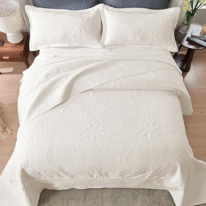 Qucover Queen Bedspread Medallion Quilt Bedding Set 3 Piece Light Beige