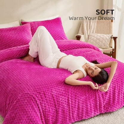 Petrichor Fluffy Twin Comforter Set - Ultra-Soft Pink Flannel Thick Comforter for Queen Bed, Luxury Warm Bedding Set for Winter & Fall, Cozy Fuzzy Bed Set 2 Pieces (1 Comforter & 1 Pillowcase)