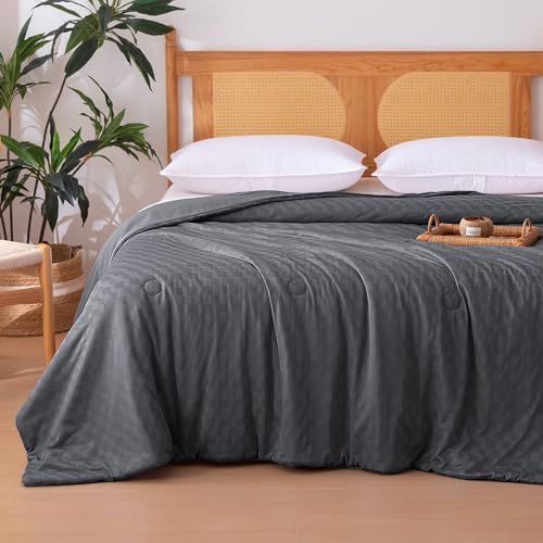 Amazon Basics Cooling Comforter, Soft Lightweight Waffle Weave Blanket for Hot Sleepers, Summer & All Season Bedding to Keep Cool for Night Sweats, 106"x90", King, Dark Gray