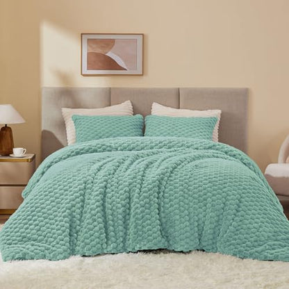 BEDELITE Fluffy King Size Comforter Set, Haze Blue Fleece Bed Set 3 Pieces
