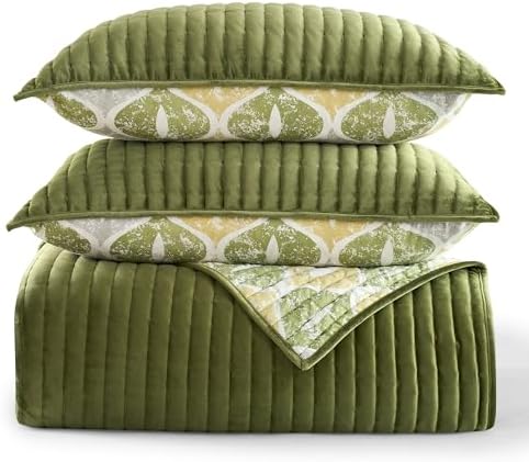 Wonderful King Quilt Set, Cotton Reversible Lightweight Comforter, Striped Channel Stitch Green Velvet Bedding with Ogee Printed, Breathable & Comfortable, Suitable for All Season Bedroom Use,106"x94"