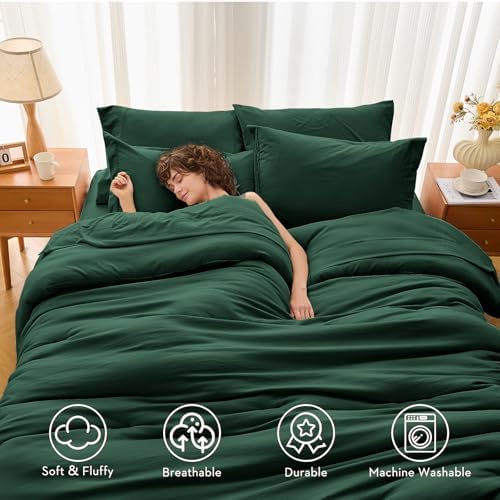 MUXHOMO 7 Pieces Oversized Queen Comforter Set, Soft Bed in a Bag Oversized Queen Size, All Season Bedding Set with Comforter, Flat Sheet, Fitted Sheet, Pillowcases & Shams, Dark Emerald Green