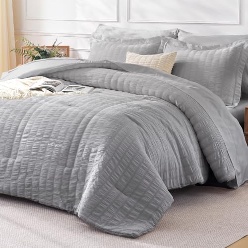FreshCulture Comforter Set Seersucker 7 Pieces, All Season Bedding Set Queen, Bed in a Bag Comforter Set with 1 Comforter, 1 Flat Sheet, 1 Fitted Sheet, 2 Pillowcases and 2 Pillow Shams, Light Grey