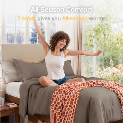MUXHOMO Twin/Twin XL Comforter Set, All Season Ultra Soft Down Alternative Bedding - 3 Piece Lightweight Bed Set Includes 1 Comforter (68"x88") and 1 Pillow Shams (20"x26"), Brown