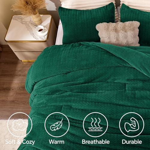 ChiXpace Fleece Full Size Comforter Set Green, Fluffy Bed Set 3 Pieces