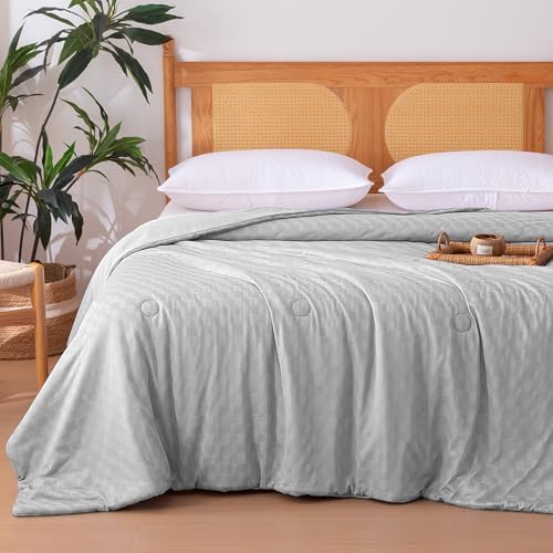 Amazon Basics Cooling Comforter, Soft Lightweight Waffle Weave Blanket for Hot Sleepers, Summer & All Season Bedding to Keep Cool for Night Sweats, 68"x90", Twin, Gray