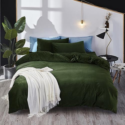 Wellboo Army Green Velvet Comforter Queen Solid Dark Green Fluffy Bedding Comforters Women Men Plain Fluffy Olive Green Soft Quilts Cozy Blackish Green Flannel Blankets Puffy Military Hunter Green Bed