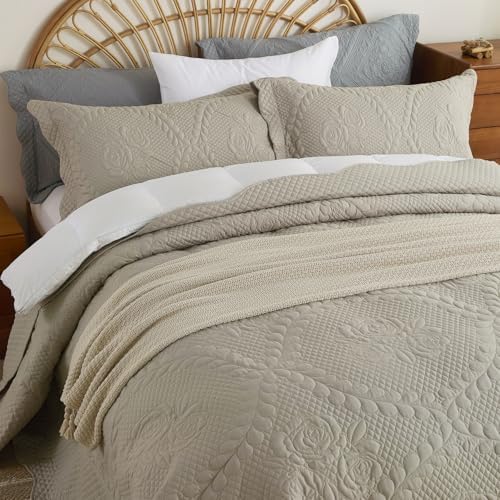 EVENHUG Oversized King Bedspreads California King Quilt Set with Pillow Shams Extra Wide Large King Size Quilts Lightweight Coverlet Bedding Sets Taupe 120"x128"