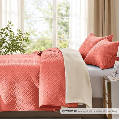 FLYMME Quilts King Size,Lightweight Coral Bedspreads,Basket Weave Pattern,Ultra Soft Microfiber Bed Coverlet 3 Pieces for All-Seasons (1 Quilt,2 Pillow Shams)