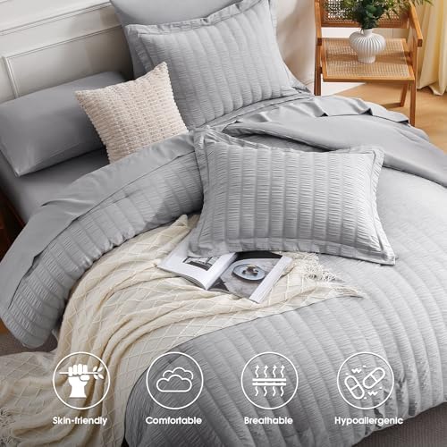 FreshCulture Comforter Set Seersucker 7 Pieces, All Season Bedding Set Full, Bed in a Bag Comforter Set with 1 Comforter, 1 Flat Sheet, 1 Fitted Sheet, 2 Pillowcases and 2 Pillow Shams, Light Grey