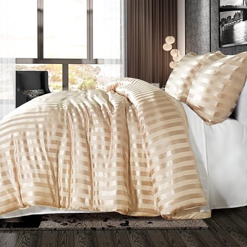 Whale Flotilla 3-Piece Reversible Silky Soft Breathable Queen Comforter Set