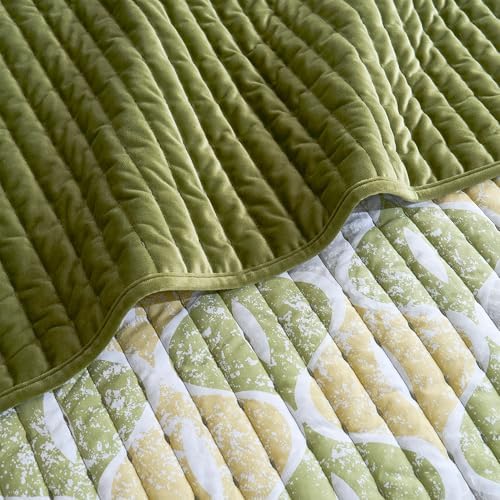 Wonderful King Quilt Set, Cotton Reversible Lightweight Comforter, Striped Channel Stitch Green Velvet Bedding with Ogee Printed, Breathable & Comfortable, Suitable for All Season Bedroom Use,106"x94"