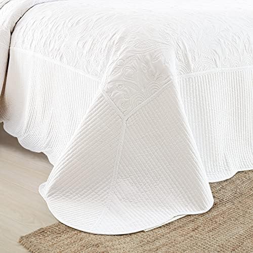 HoneiLife California King Quilt - Oversized King Bedspreads 120x120, 4-Piece Cal King Quilt Sets,Rustic Bedding Sets King Size,Reversible Coverlets Lightweight Bed Cover for All Season Use-White