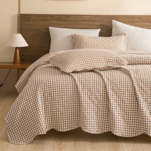 Lady Ann 100% Cotton Twin Quilt Set - Tan Gingham Quilted Bedspread, Soft 68x86 Khaki Plaid Coverlet with 1 Scalloped Edge Pillow Sham, Lightweight Farmhouse Bedding Set for All Season