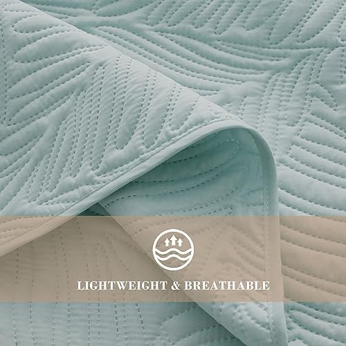 Exclusivo Mezcla 3-Piece Lightweight California King Quilt Bedding Set