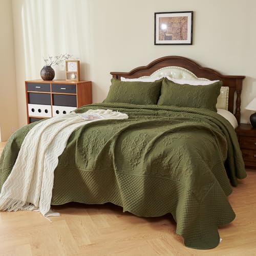 EVENHUG Oversized King Bedspreads California King Quilt Set with Pillow Shams Extra Wide Large King Size Quilts Lightweight Coverlet Bedding Sets Olive Green 120"x120"