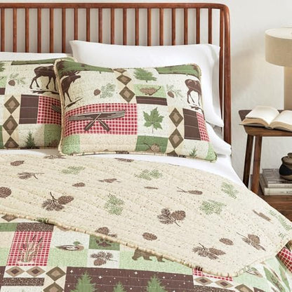 Great Bay Home Lodge Quilt Set - 3-Piece King/California King Size Rustic Bedding Set - Lightweight, All-Season, Reversible Bedspread (Lodge Patchwork)