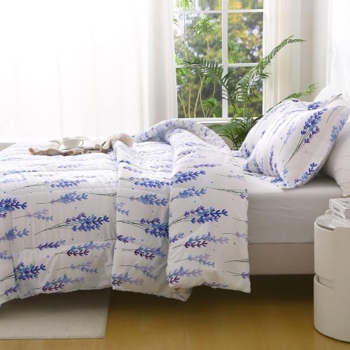 Mooreeke King Size Comforter Sets, Lavender Flower Cluster Patterned Bedding for All Seasons, 3-Piece Vintage Bed in a Bag with Fluffy Quilted Reversible Comforter & 2 Pillow Shams