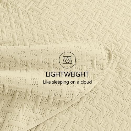 FLYMME Oversized King/California King Quilt Set 118"x106", Butter Yellow 3-Piece Floor-Length Bedspread, Premium Microfiber Lightweight Coverlet for King/California King Bed (1 Quilt, 2 Shams)