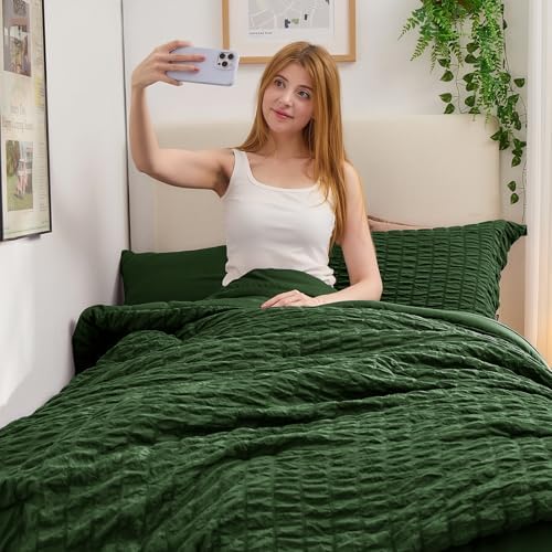 HYMOKEGE Dark Green Twin Comforter Set Seersucker 5 Pieces, All Season Luxury Bed in a Bag Queen for Bedroom, Bedding Set with Comforter, Sheets, Pillowcase & Sham
