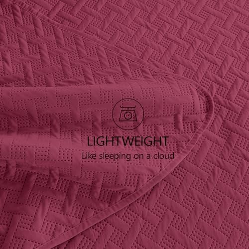 FLYMME Quilts Queen Size,Lightweight Burgundy Bedspreads,Basket Weave Pattern,Ultra Soft Microfiber Bed Coverlet 3 Pieces for All-Seasons (1 Quilt,2 Shams)