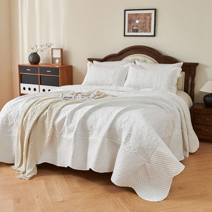 EVENHUG Oversized King Bedspreads California King Quilt Set with Pillow Shams Extra Wide Large King Size Quilts Lightweight Coverlet Bedding Sets White 120"x120"