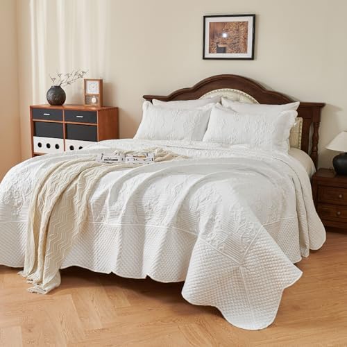 EVENHUG Oversized King Bedspreads California King Quilt Set with Pillow Shams Extra Wide Large King Size Quilts Lightweight Coverlet Bedding Sets White 120"x128"