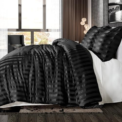 Whale Flotilla 2-Piece Reversible Silky Soft Breathable Twin Comforter Set