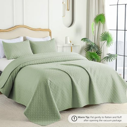 FLYMME Quilts Queen Size, Lightweight Sage Green Bedspreads, Basket Weave Pattern,Ultra Soft Microfiber Bed Coverlet 3 Pieces for All-Seasons (1 Quilt, 2 Shams)